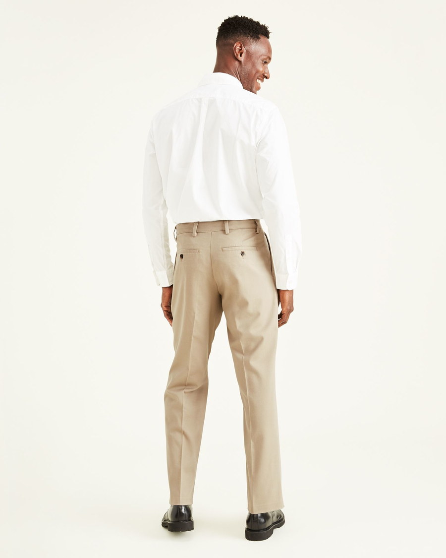 (image for) Convenient Easy Khakis, Pleated, Classic Fit